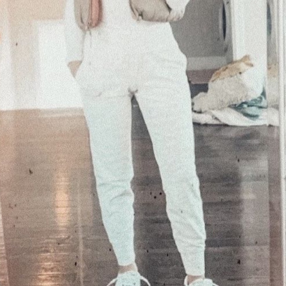 Old navy white powersoft joggers